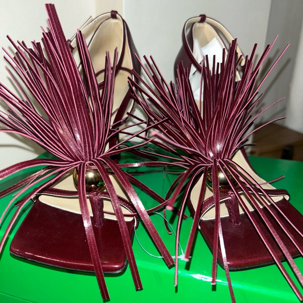 Bottega Veneta Decorative Tassel Lunge Nappa Sandals in Burgandy